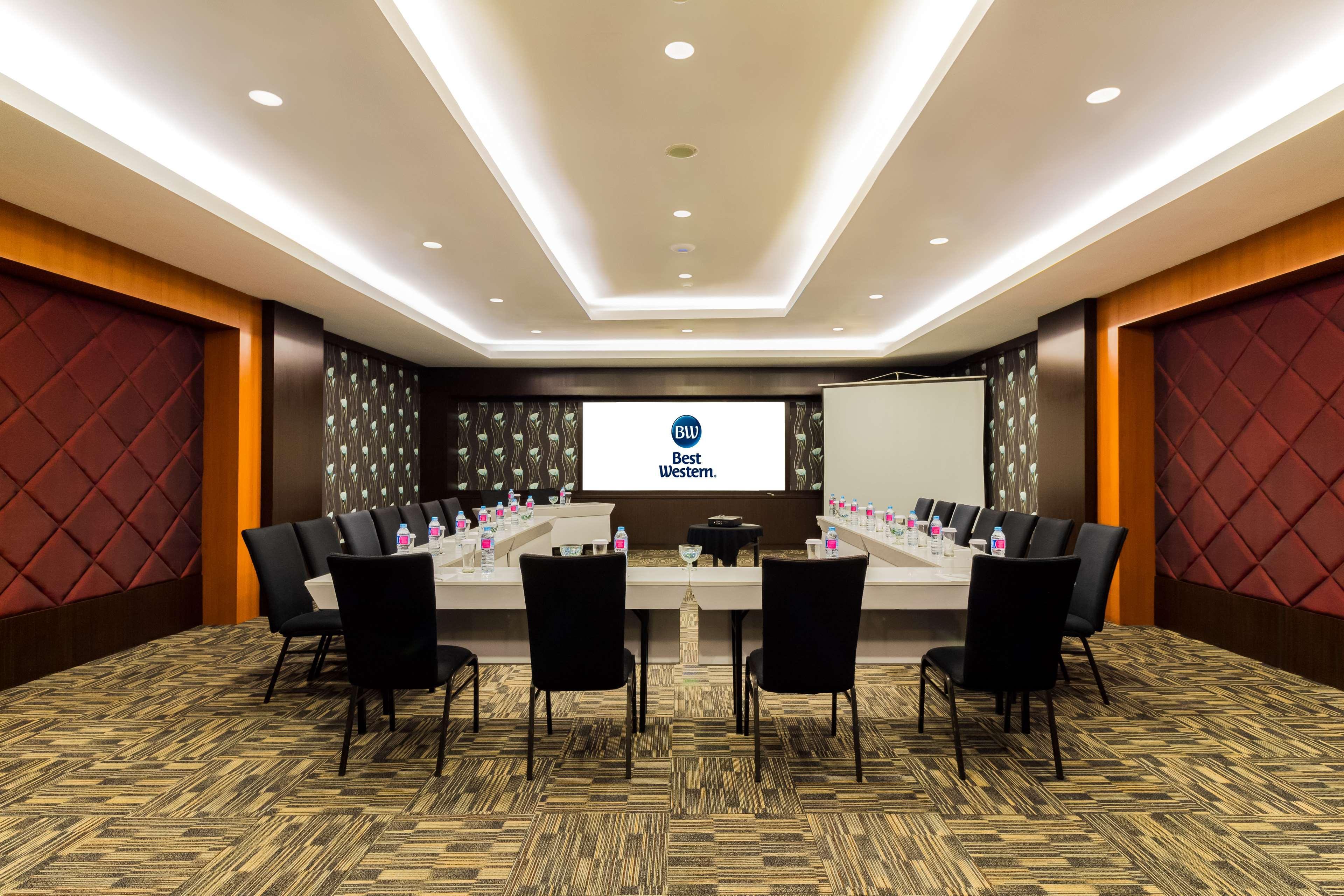 Best Western Plus Taft Inn Ngoại thất bức ảnh