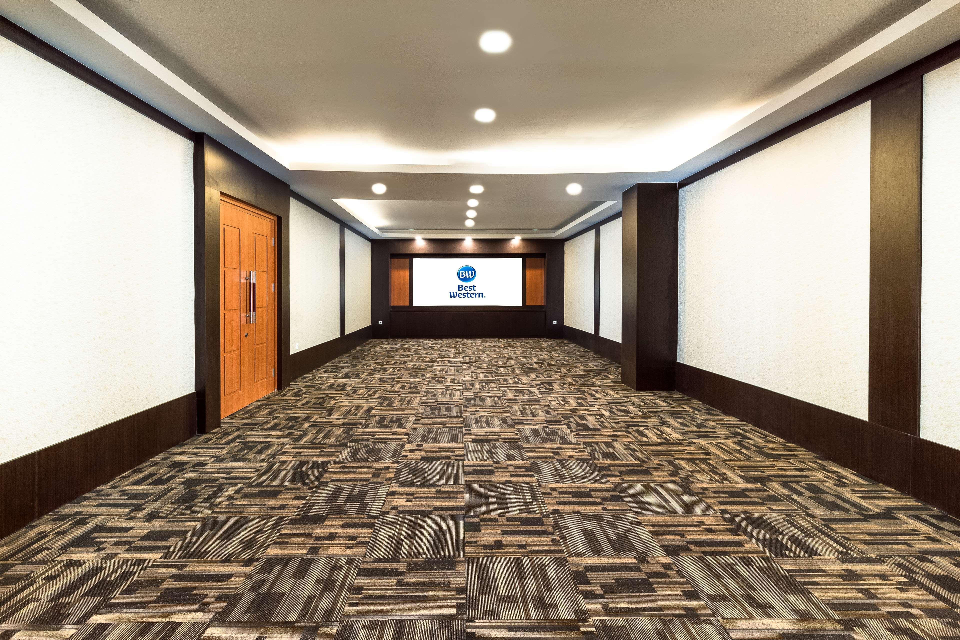 Best Western Plus Taft Inn Ngoại thất bức ảnh